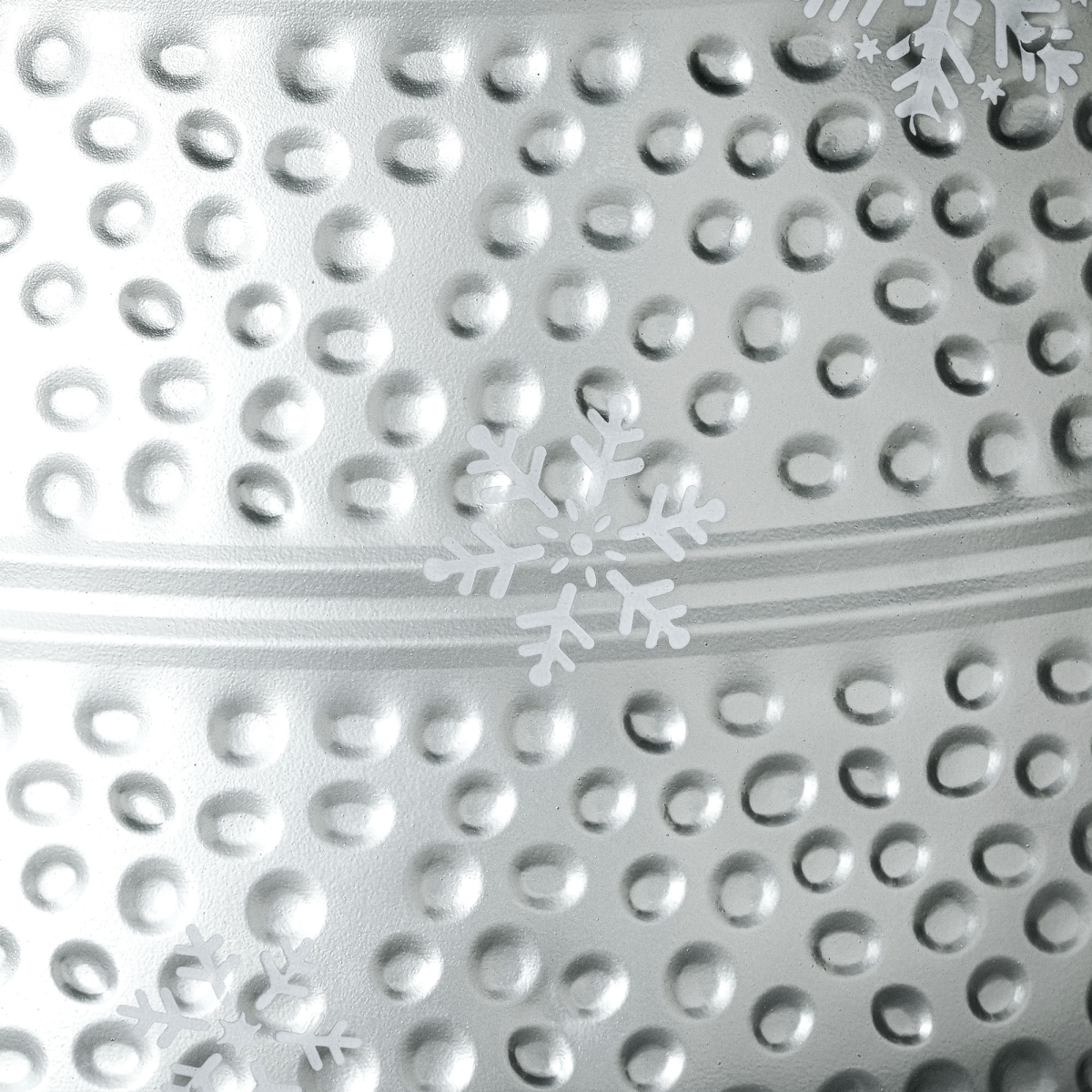 top view of homcom 66cm christmas tree collar with hollow snowflake patterns silver
