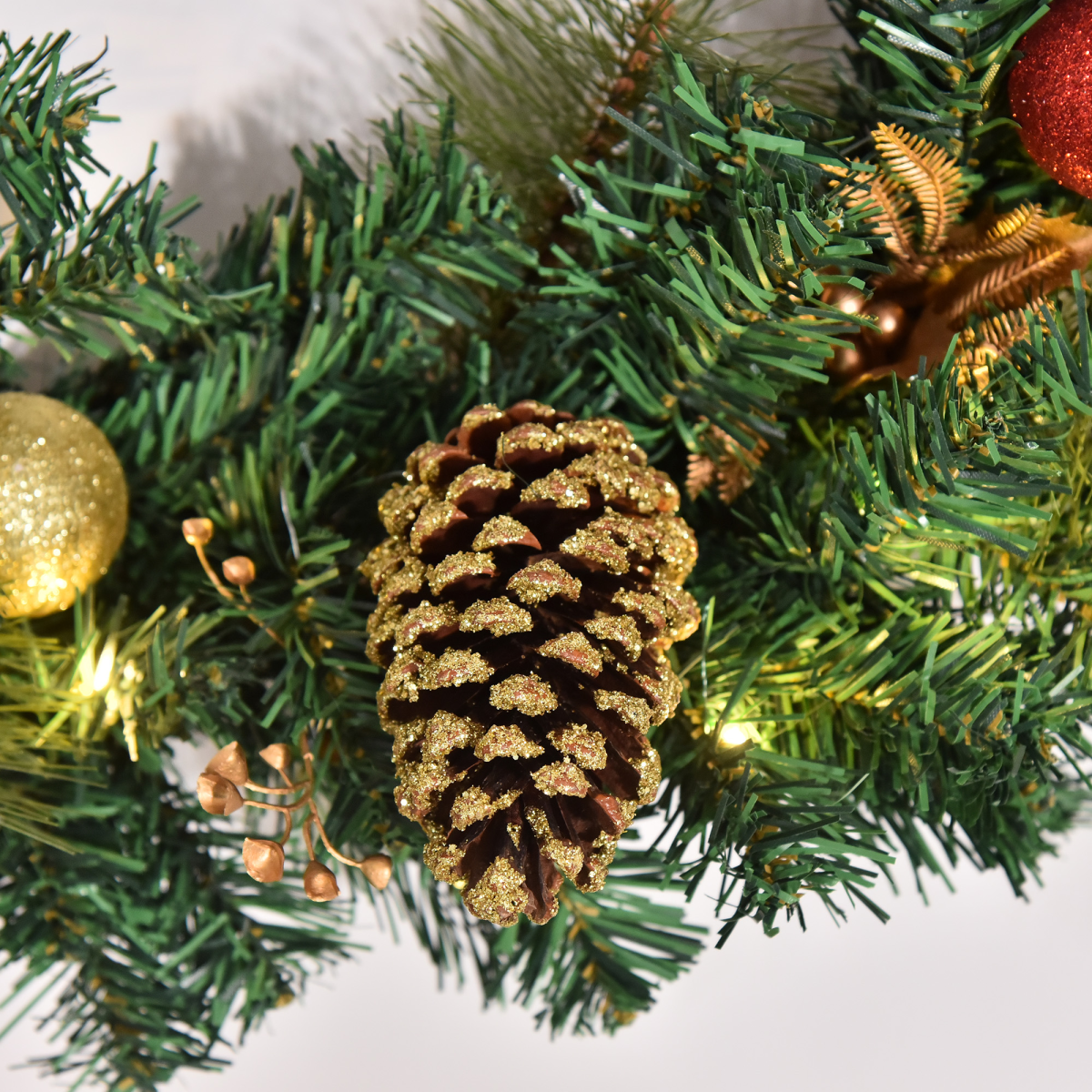 60cm Pre-Lit Artificial Christmas Door Wreath Holly LED Decor Pine Cones Hanging