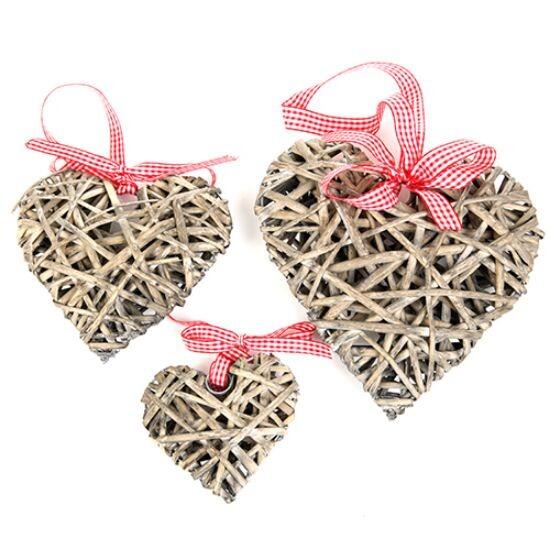 wicker Heart in grey on a metal frame