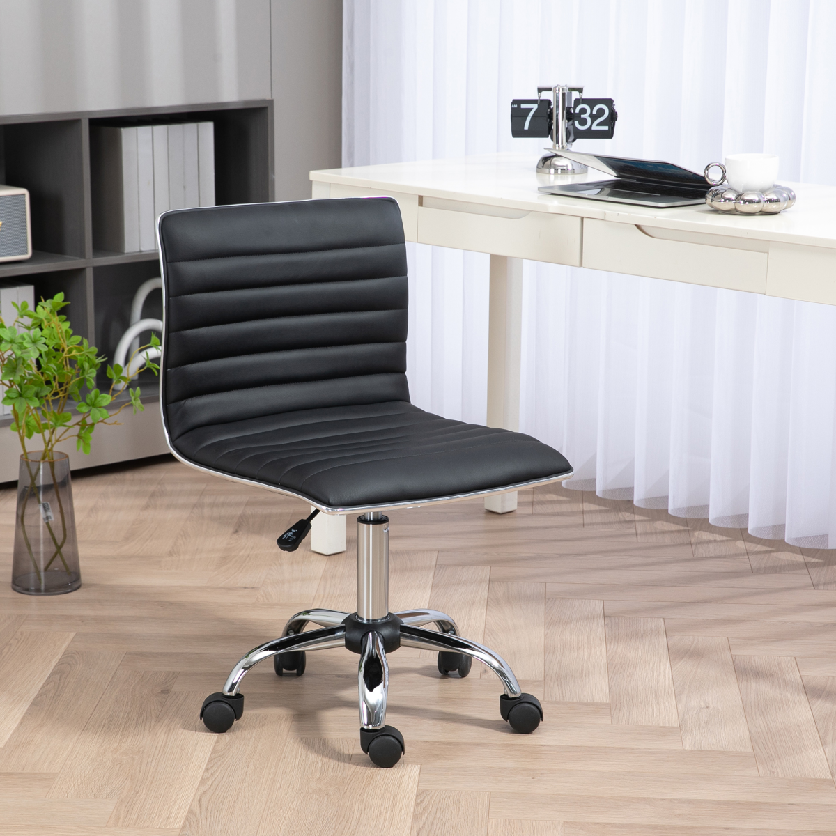 Adjustable Office Chair with 360 Swivel Black