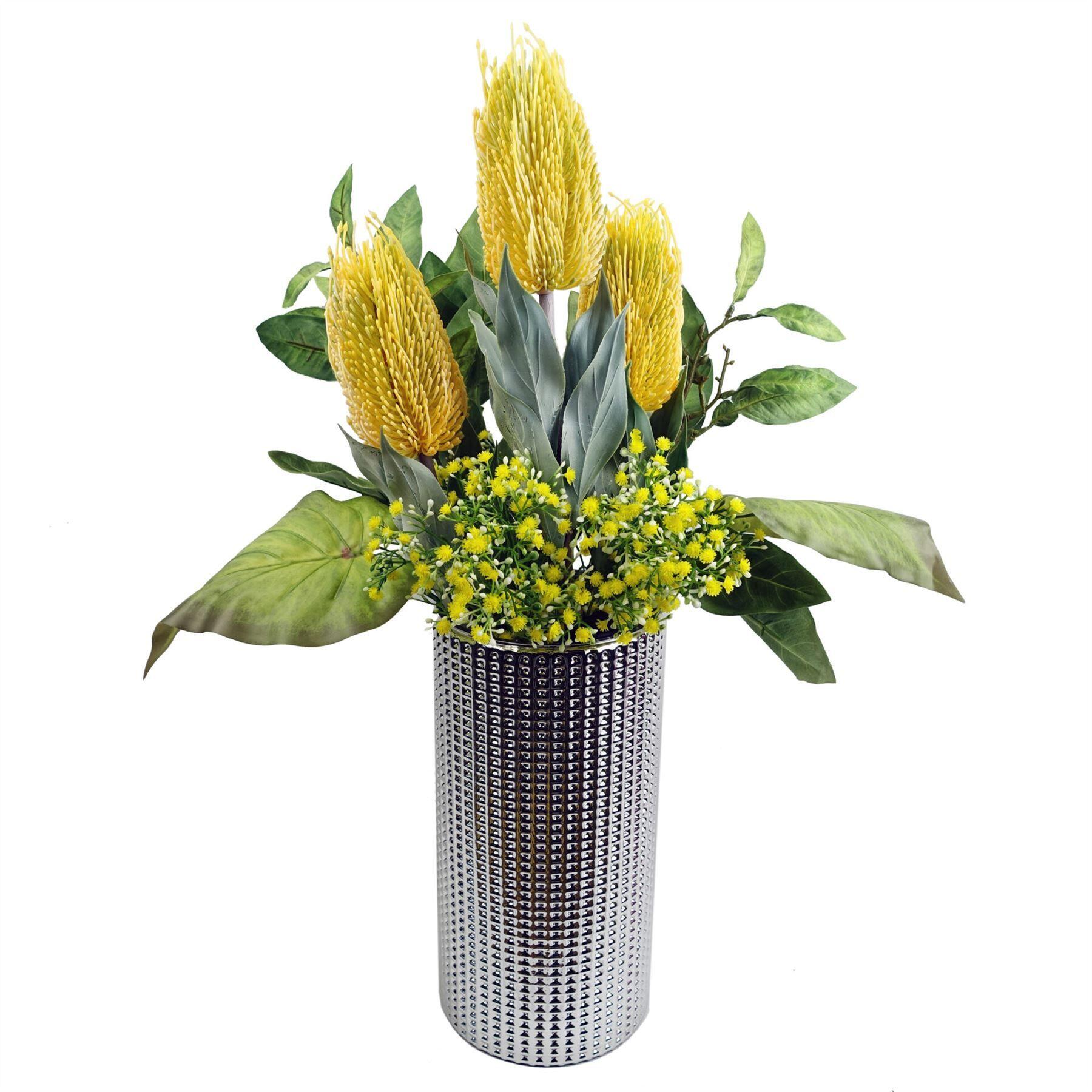 close-up of pack of 6 x 55cm gypsophila yellow stem details