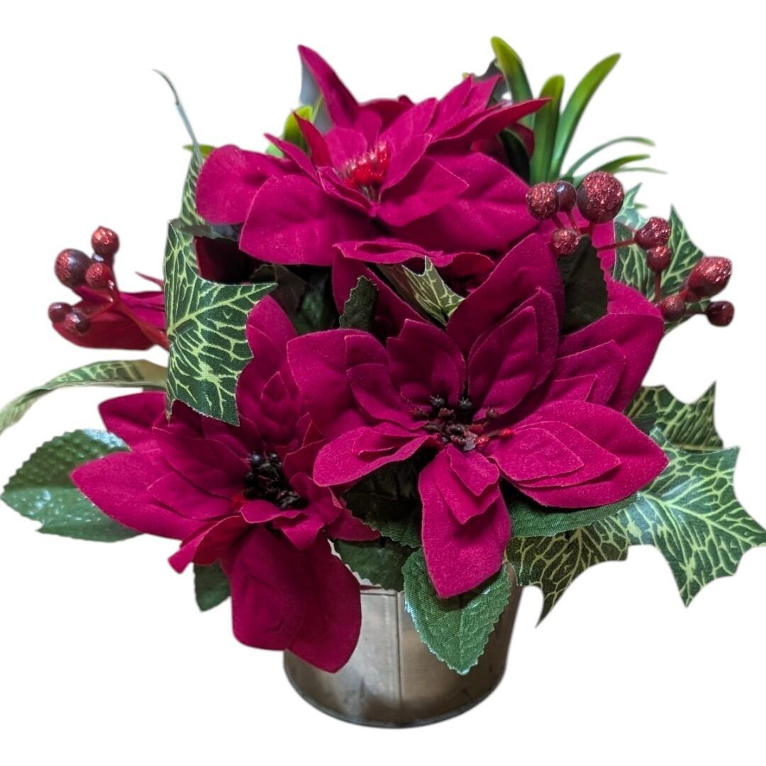 Artificial Metal Plant Pot with Flowers christmas Table Centrepiece Red Poinsettia