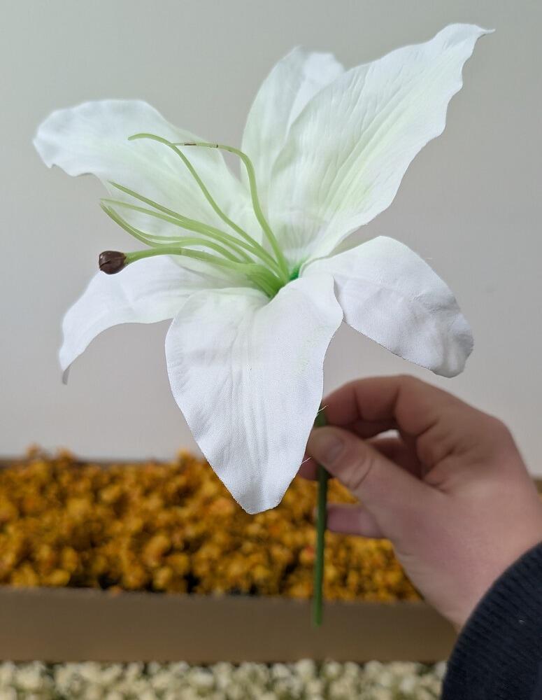 Artificial cream lily Flower Stem 47cm lilly