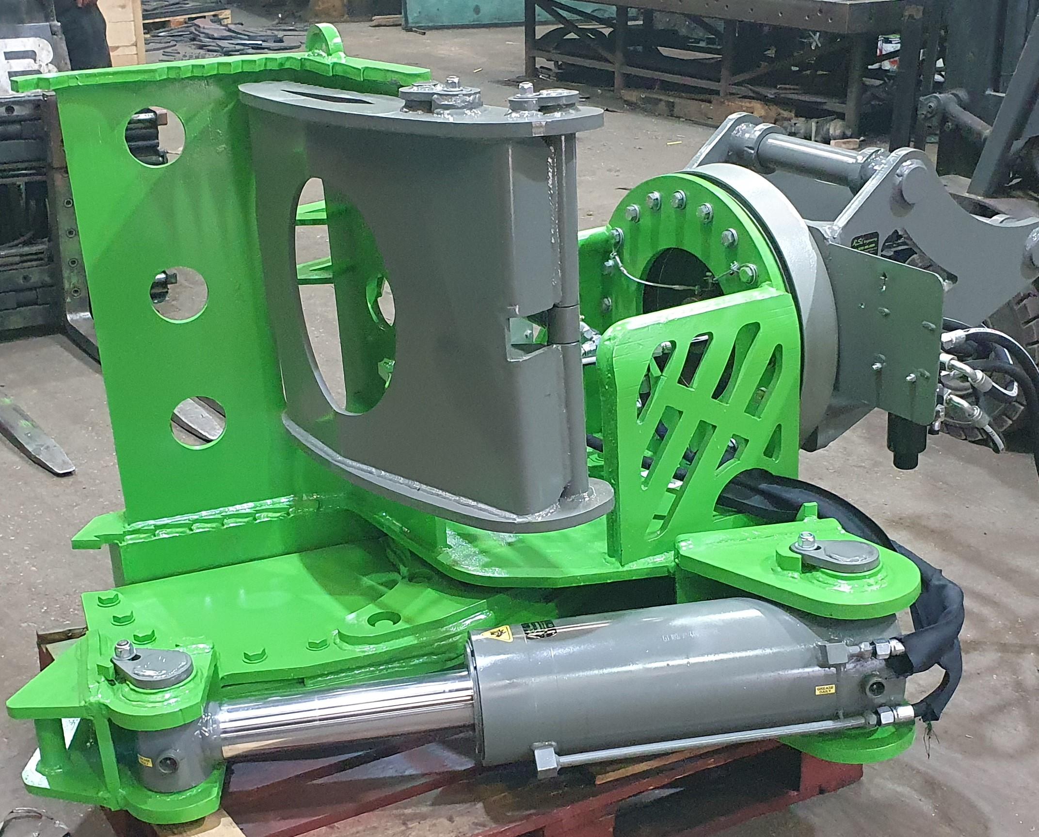 Tree Shear 16" cut for 1325 T machines by RSL