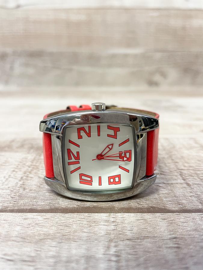 RED STRAP LADIES WATCH WITH SQUARE FACE09-04-2021 at 19.19.39 2.JPG