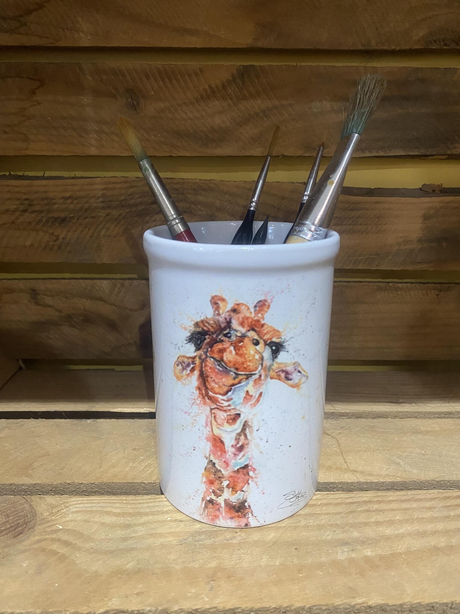 giraffe pen pot