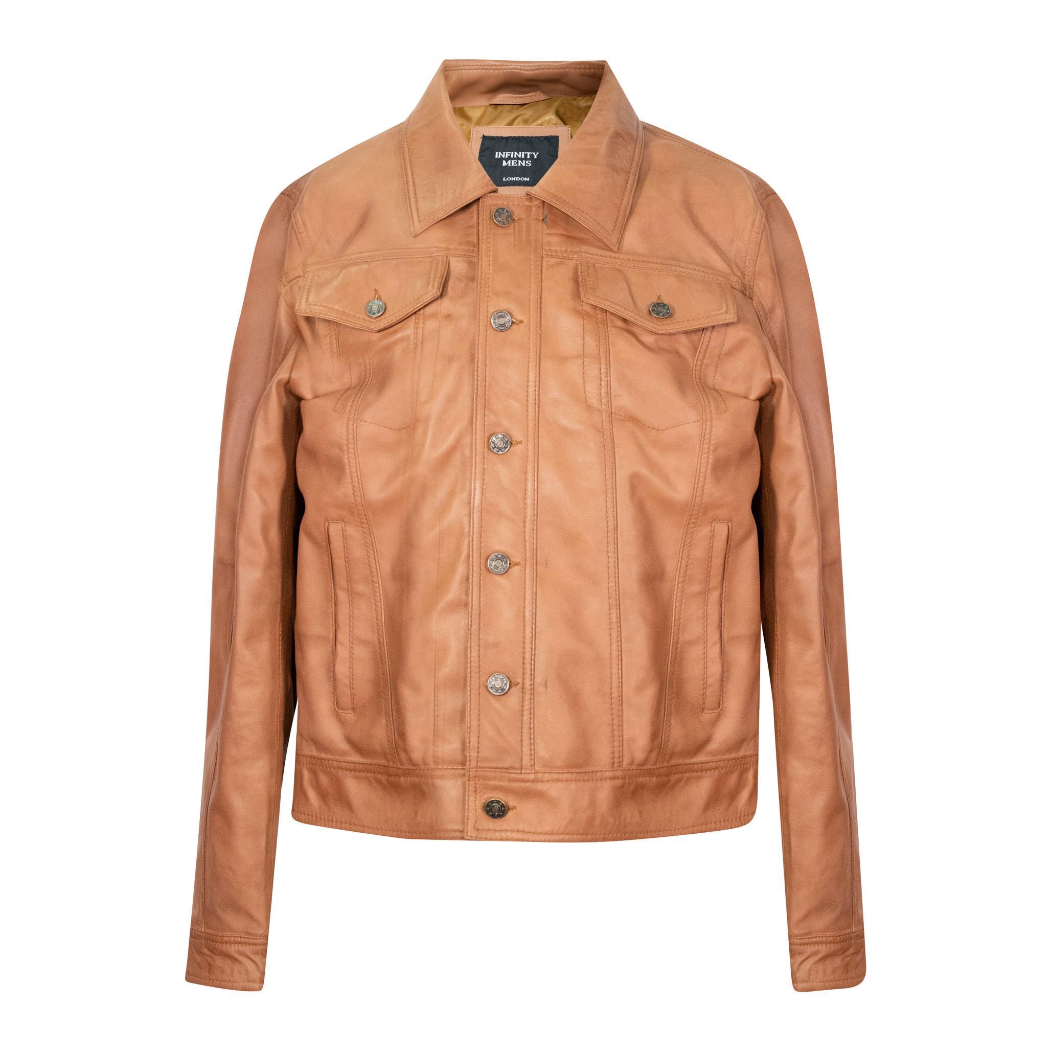 A fitted leather jacket in tan, with buttoned fastening and buttoned chest pockets. Simple side pockets.
