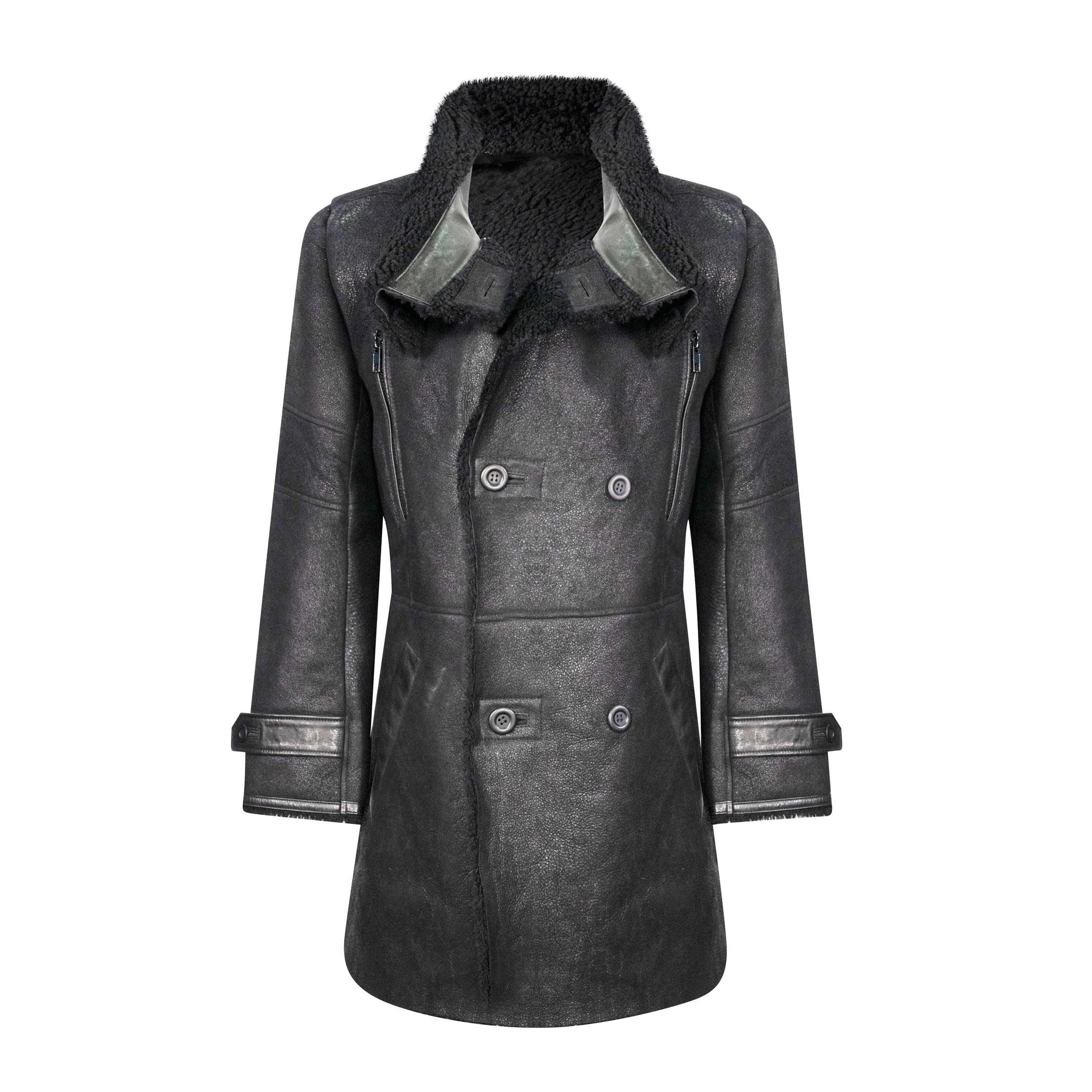 A beautful mens sheepskin coat in black. Buttoned double breasted front closure. 3/4 length. Zipped chest pockets, and unzipped side pockets. Black inner fur.