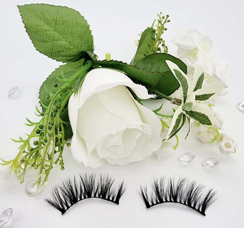 3D Silk lashes are very pretty and luxurious, longer & plump 3D Multilayer with a dramatic look, using the highest grade of silk Fibres