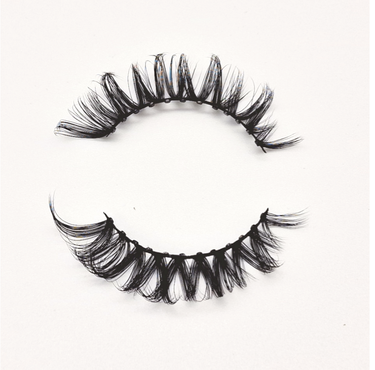 Brand New 12 Micro-Magnetic Lashes, made with collagen plant fibres