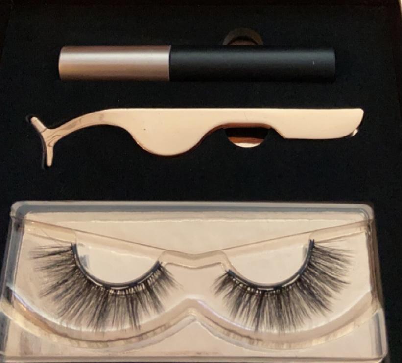 SASHA   She's pretty stunning and flattering. Her lashes are 9mm to 16mm a mid length with a striking look giving a natural beauty look for any eye shape.