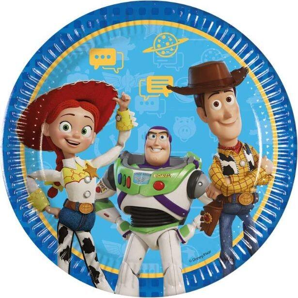 A Toy Story 5 paper plate measuring 23cm wide and featuring Jessie, Buzz Light Year and Woody in the middle of the plate
