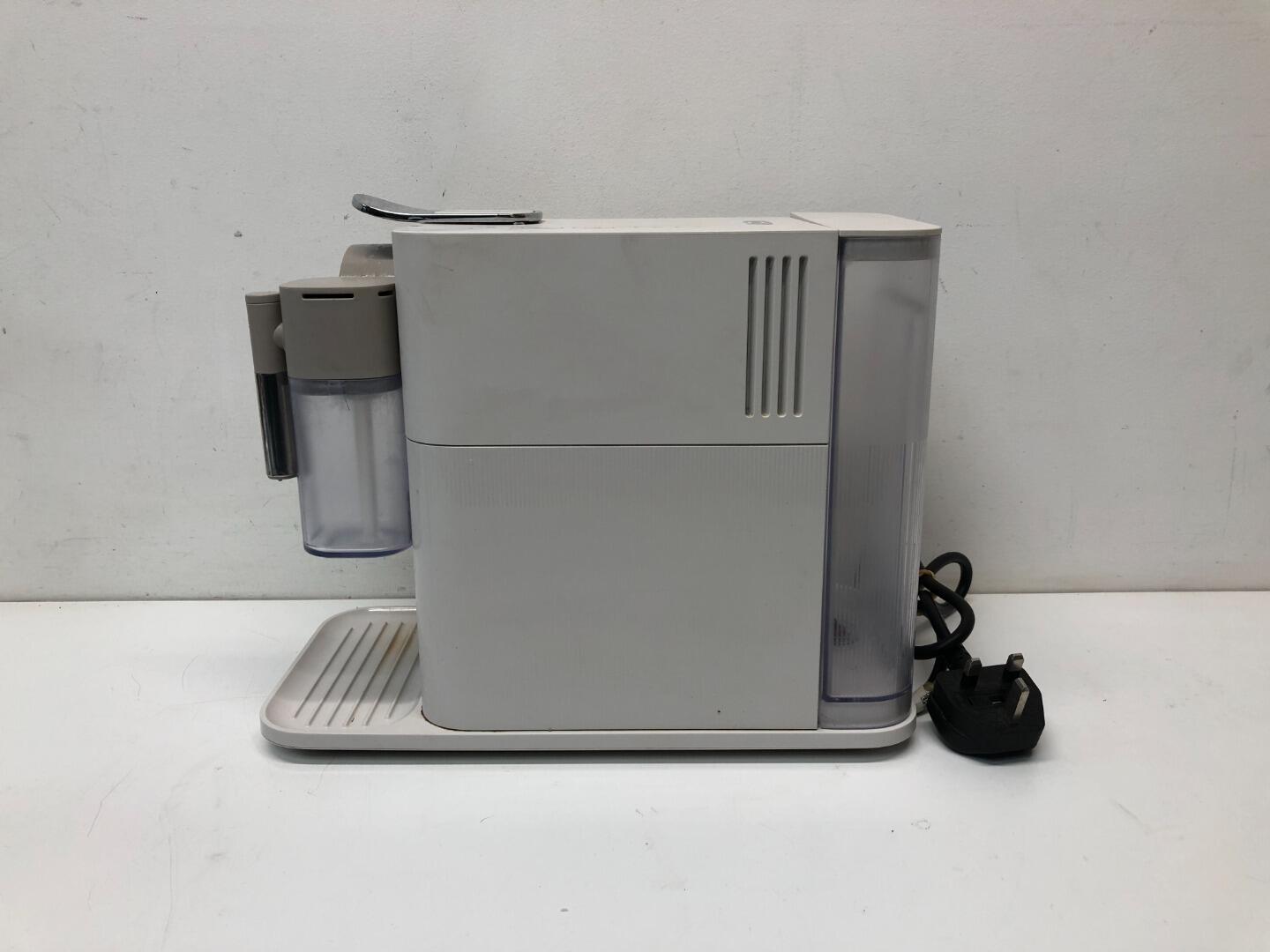 Delonghi Lattissima One EN500 Coffee Machine