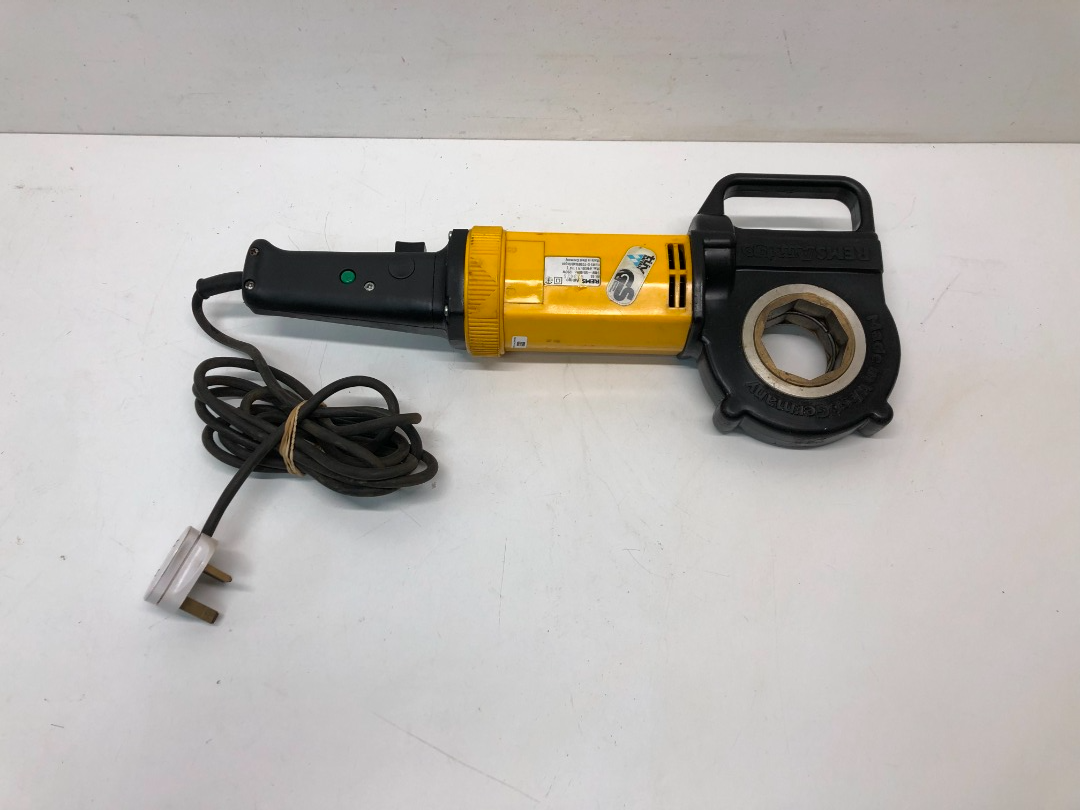Rems Amigo 53 1200W Pipe Threader with Dies