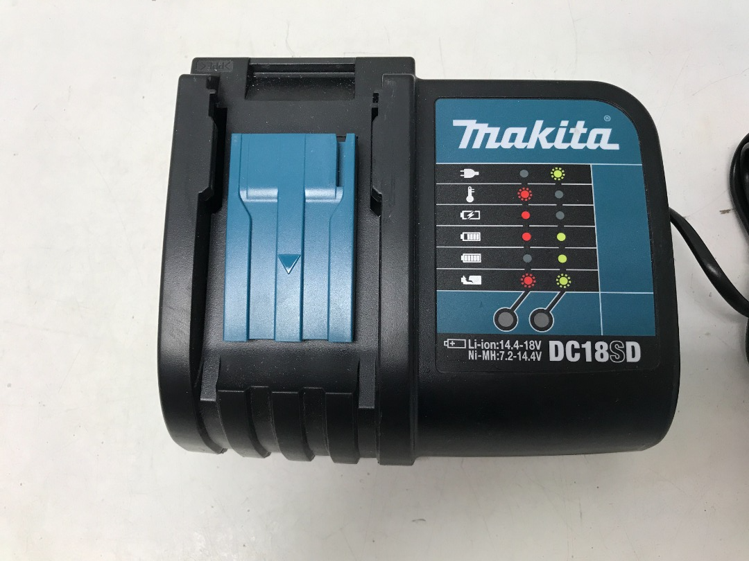 Makita DC18SD Battery Charger