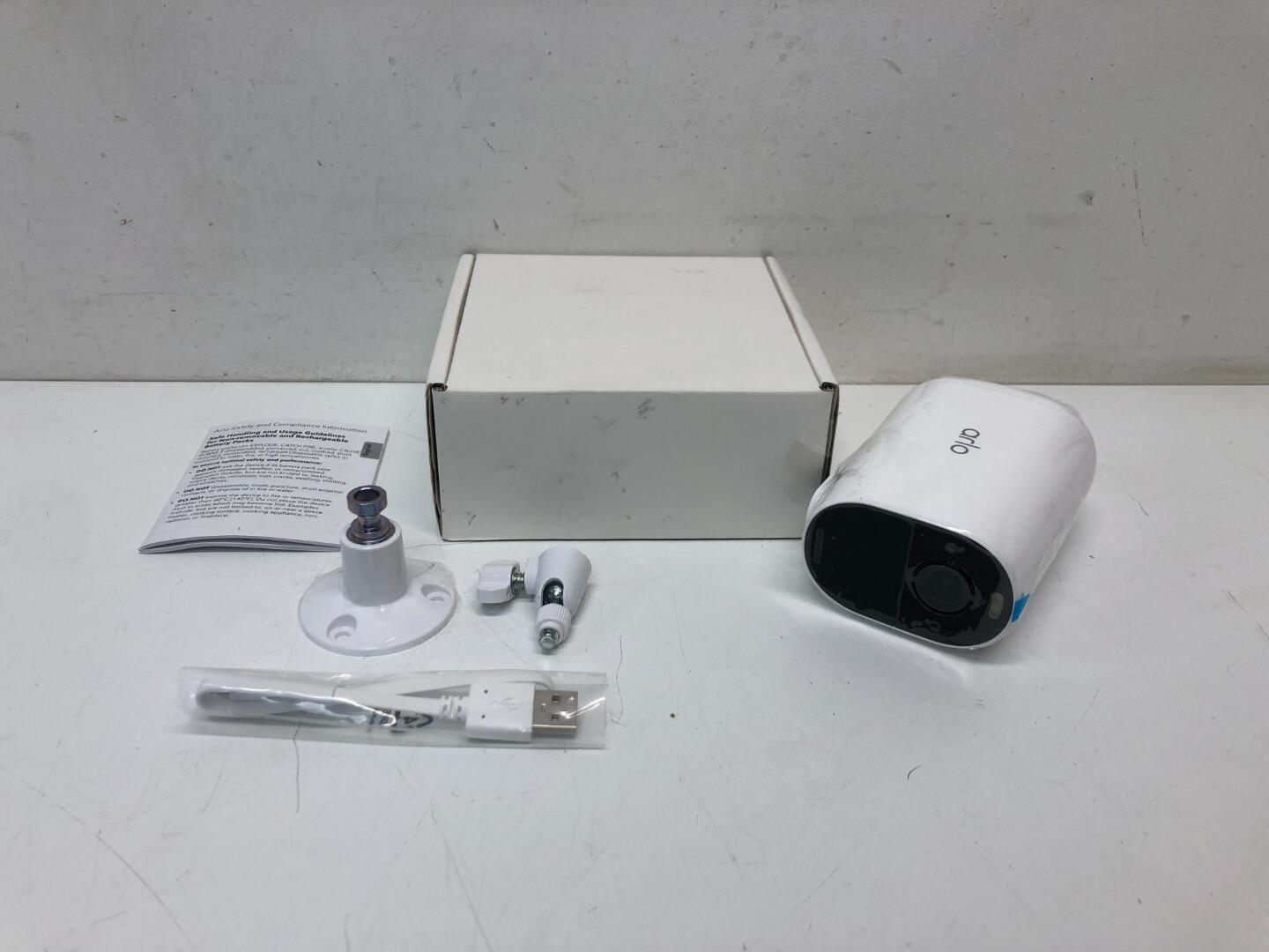 Arlo Essential XL Spotlight Full HD WiFi Security Camera - White