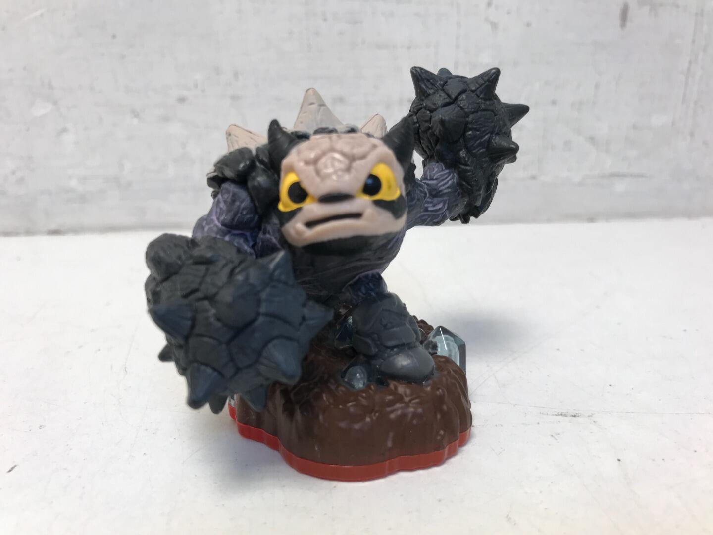 Fist Bump Skylanders Trap Team Figure