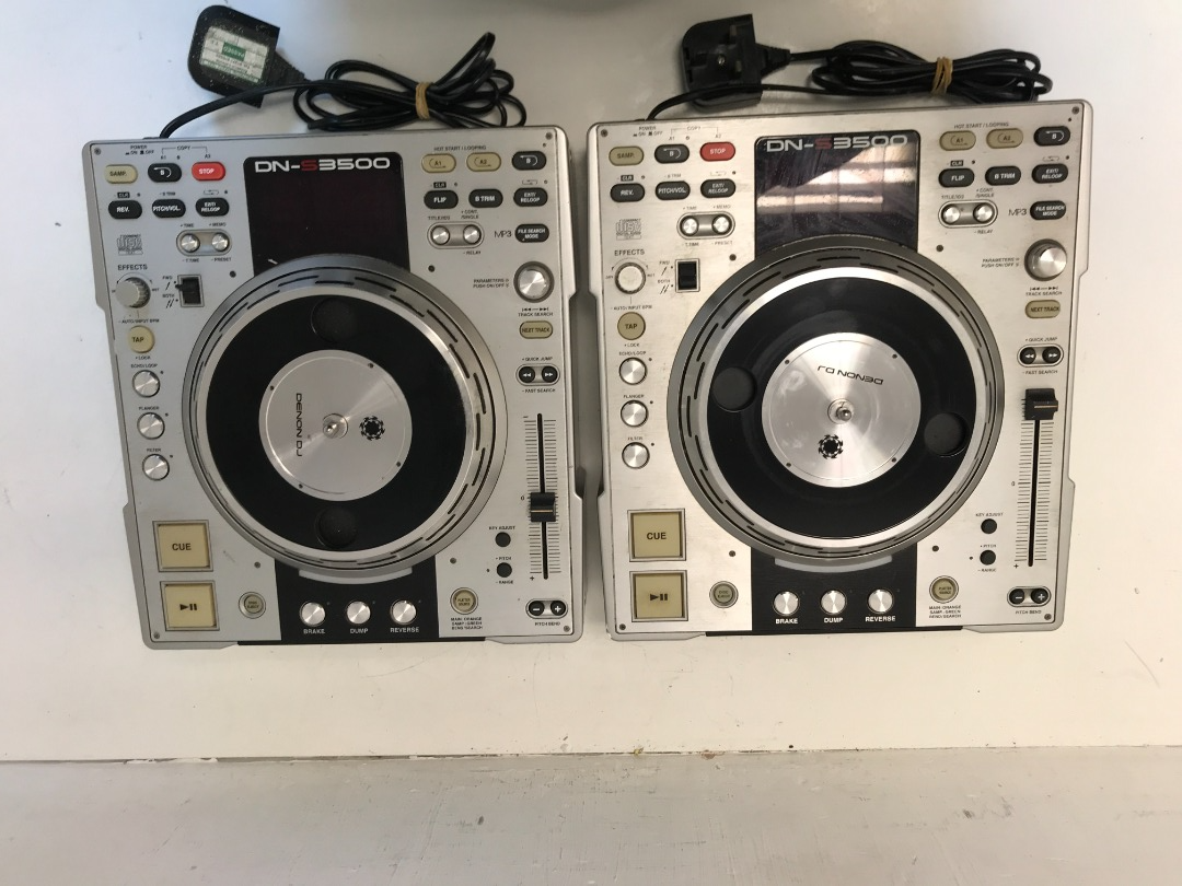 Denon DN-S3500 CDJ Decks x2