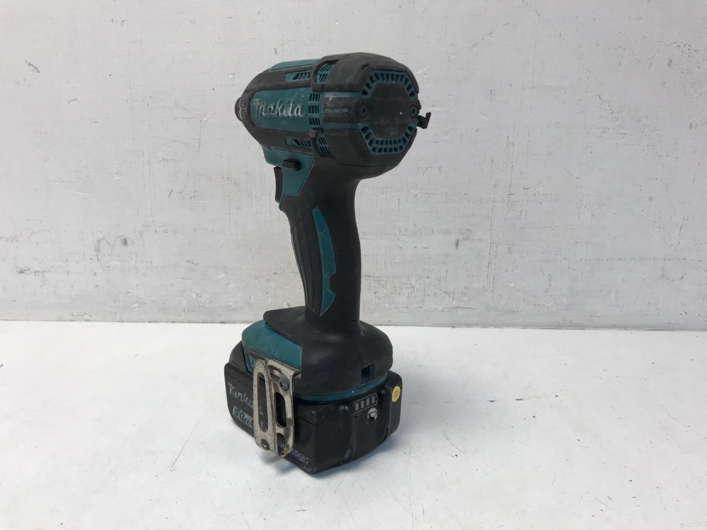 Makita DTL061 18v LXT Cordless Angle Impact Driver | Impact Drivers