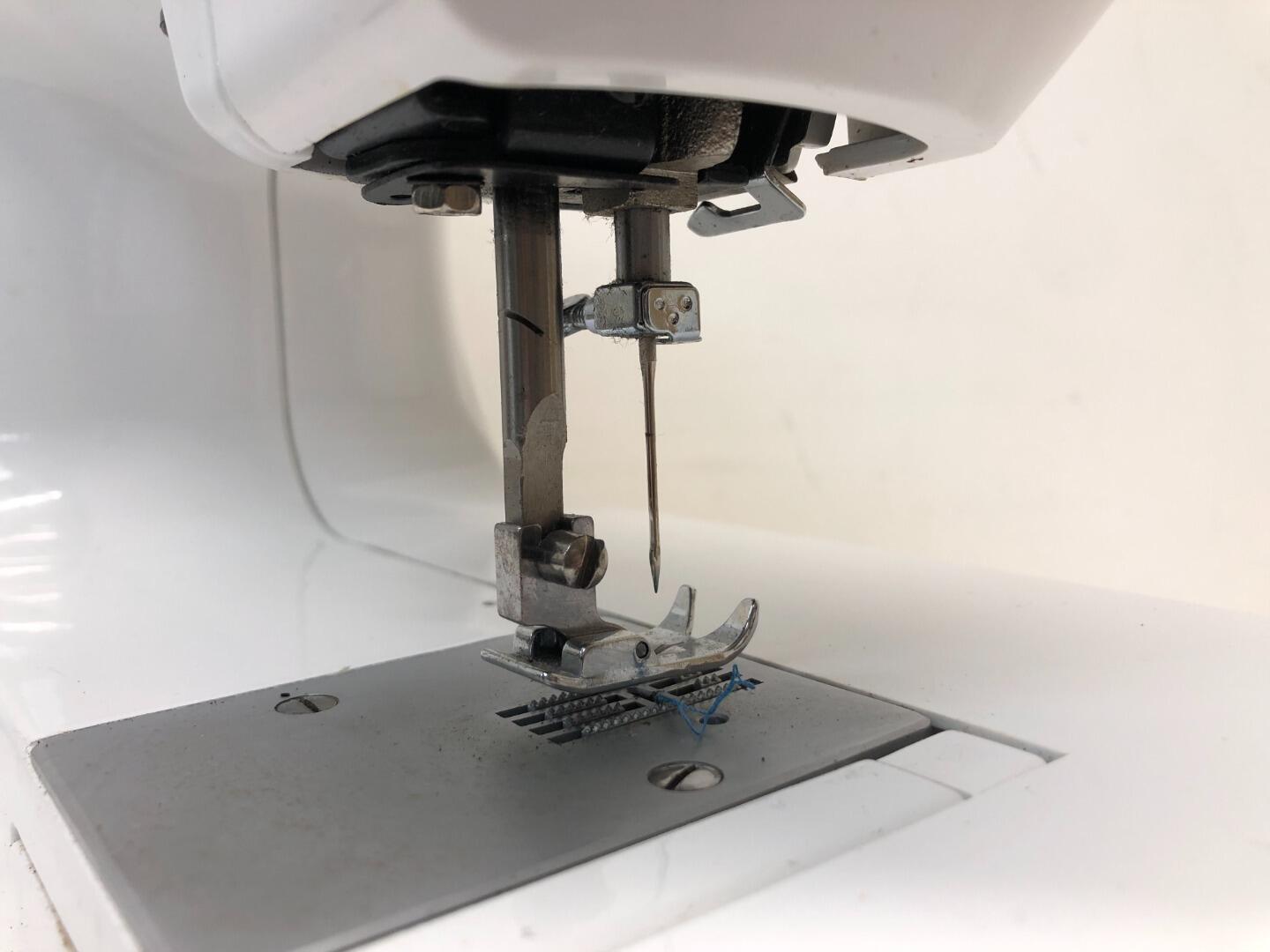 E & R Classic KPN400 Electric Sewing Machine