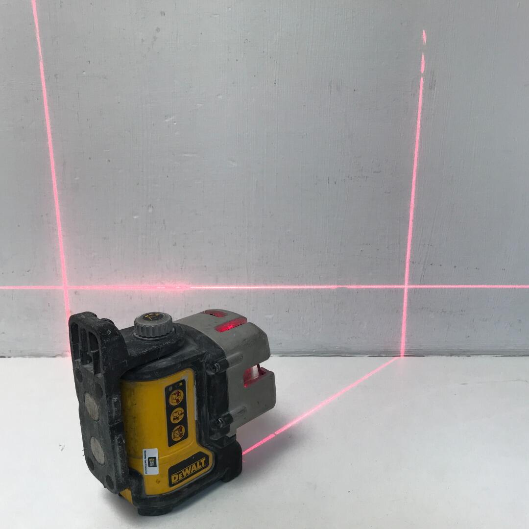 DeWalt DW089 3 Beam Line Laser