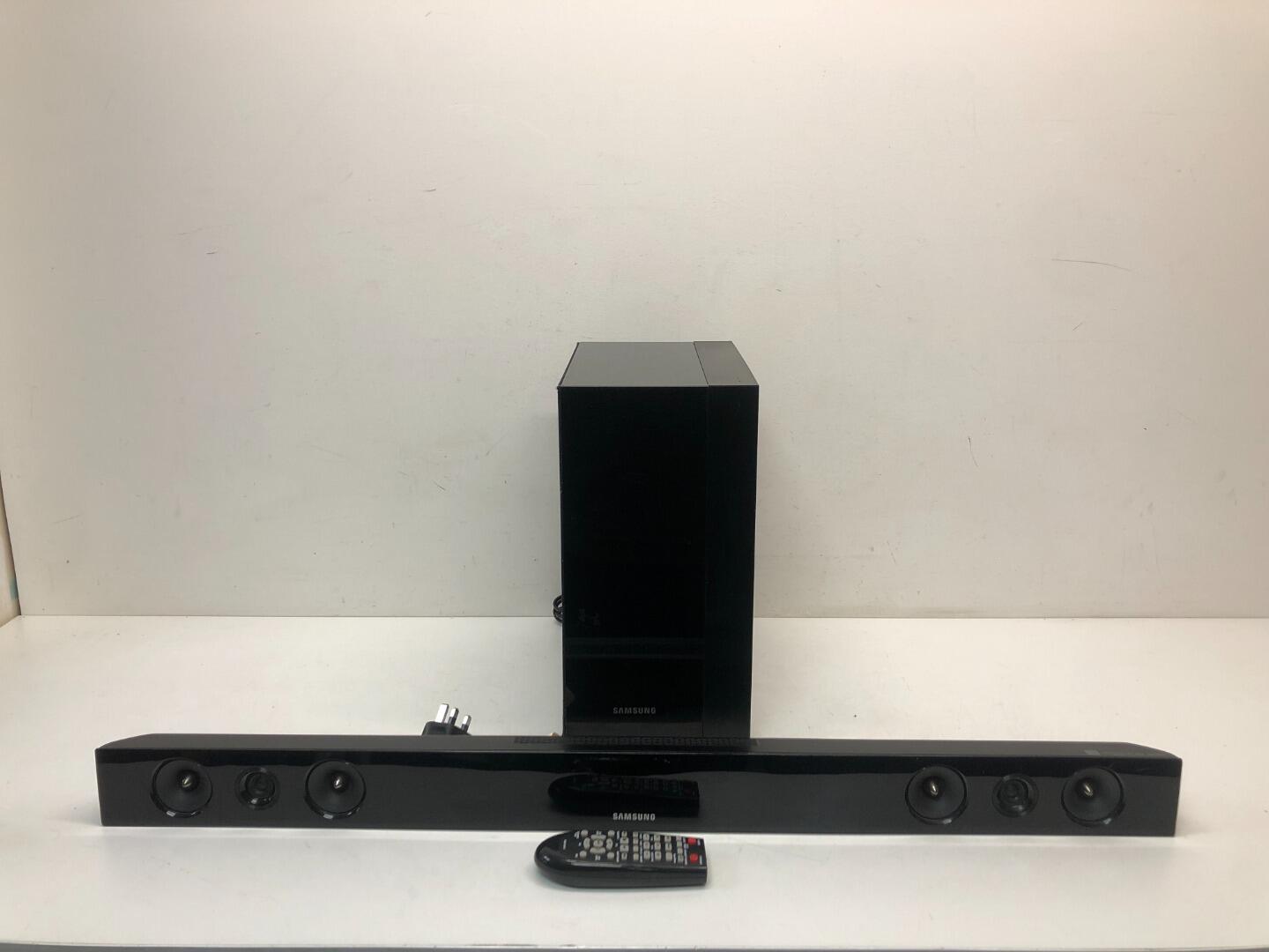 Samsung HW-F450 Soundbar & Wireless Sub