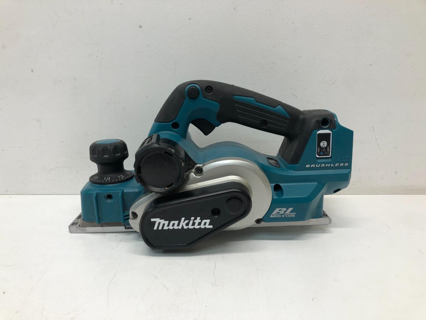 Adattatore Per Tubo Flessibile Da 27 Mm Per Utensile Per Taglio Cartongesso Makita, Compatibile Con Tubo Flessibile Festool Da 27 Mm - XOC02Z - Italia