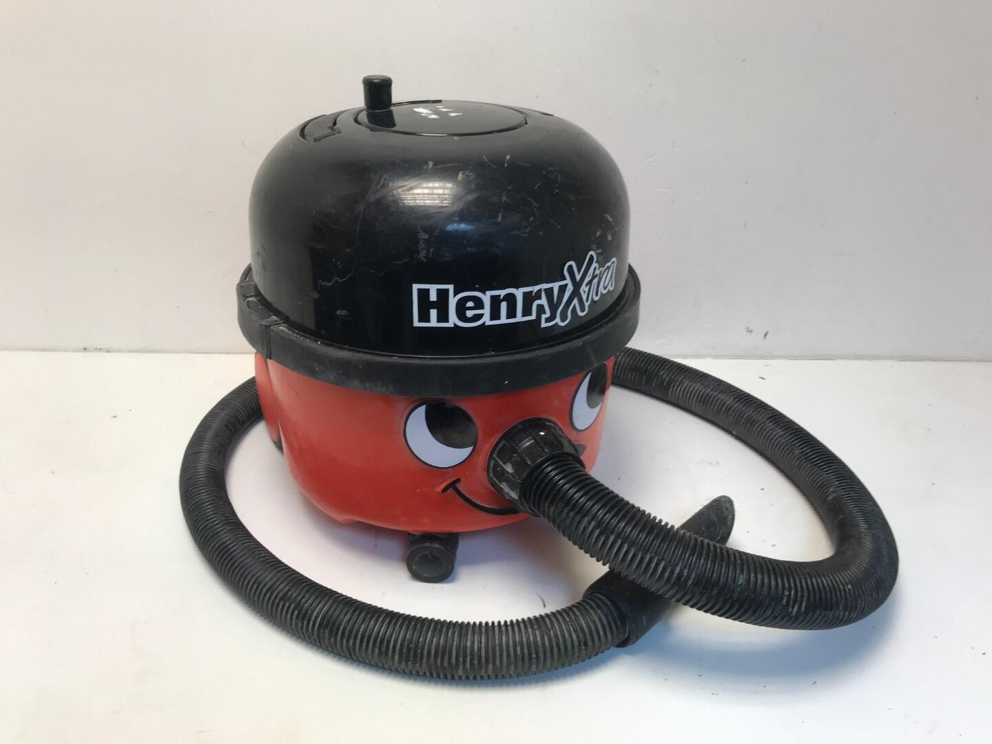 Henry Xtra HVX200 Vacuum Cleaner (read description)