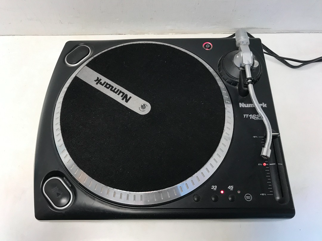 Numark TT1625 Direct Drive Turntable