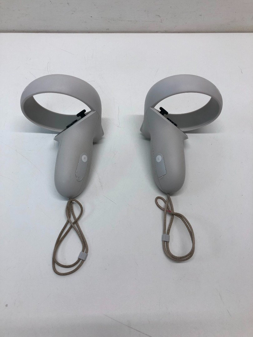 Oculus Quest 2 Virtual Reality Gaming Headset