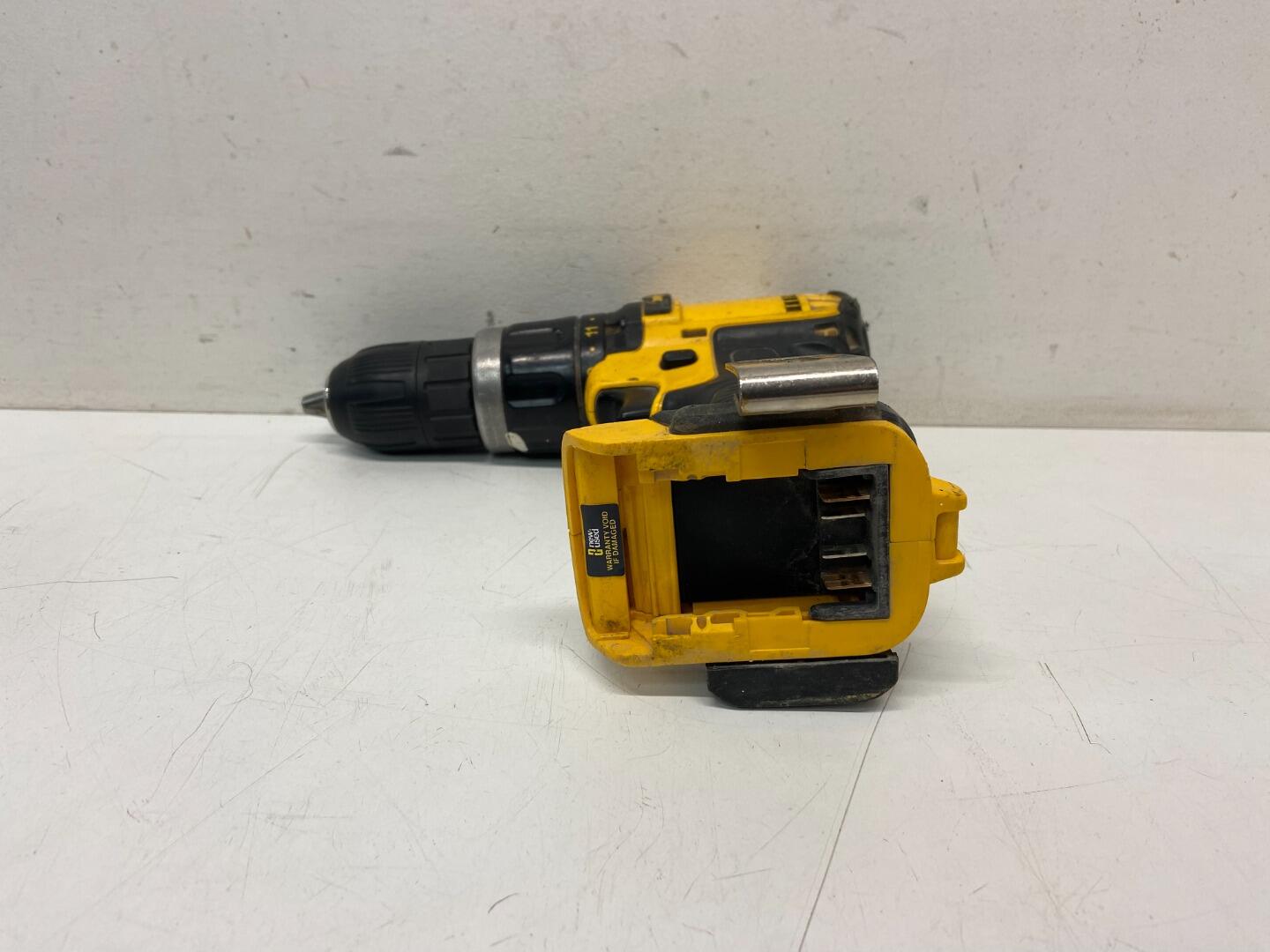 DeWalt DCD785 XR Lithium Ion Cordless Hammer Drill