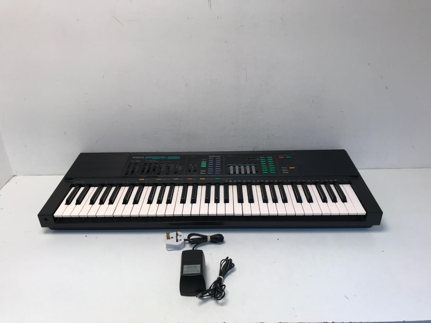Yamaha PSR36 Electric Keyboard
