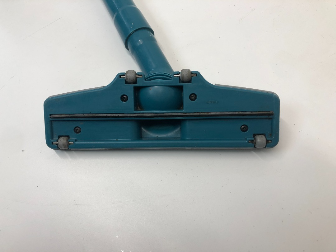 Makita DCL180 Cordless Vacuum Cleaner