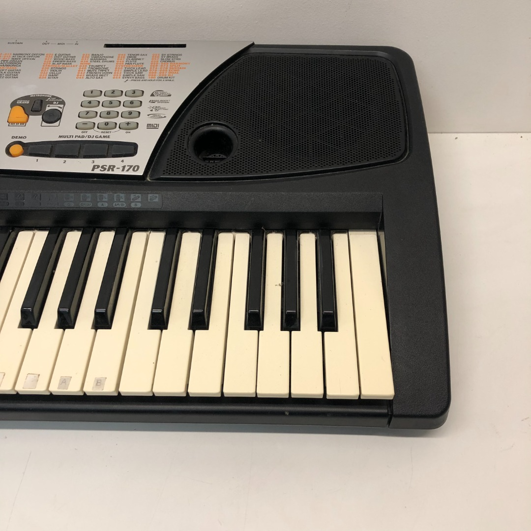 Yamaha PSR170 Electric Keyboard