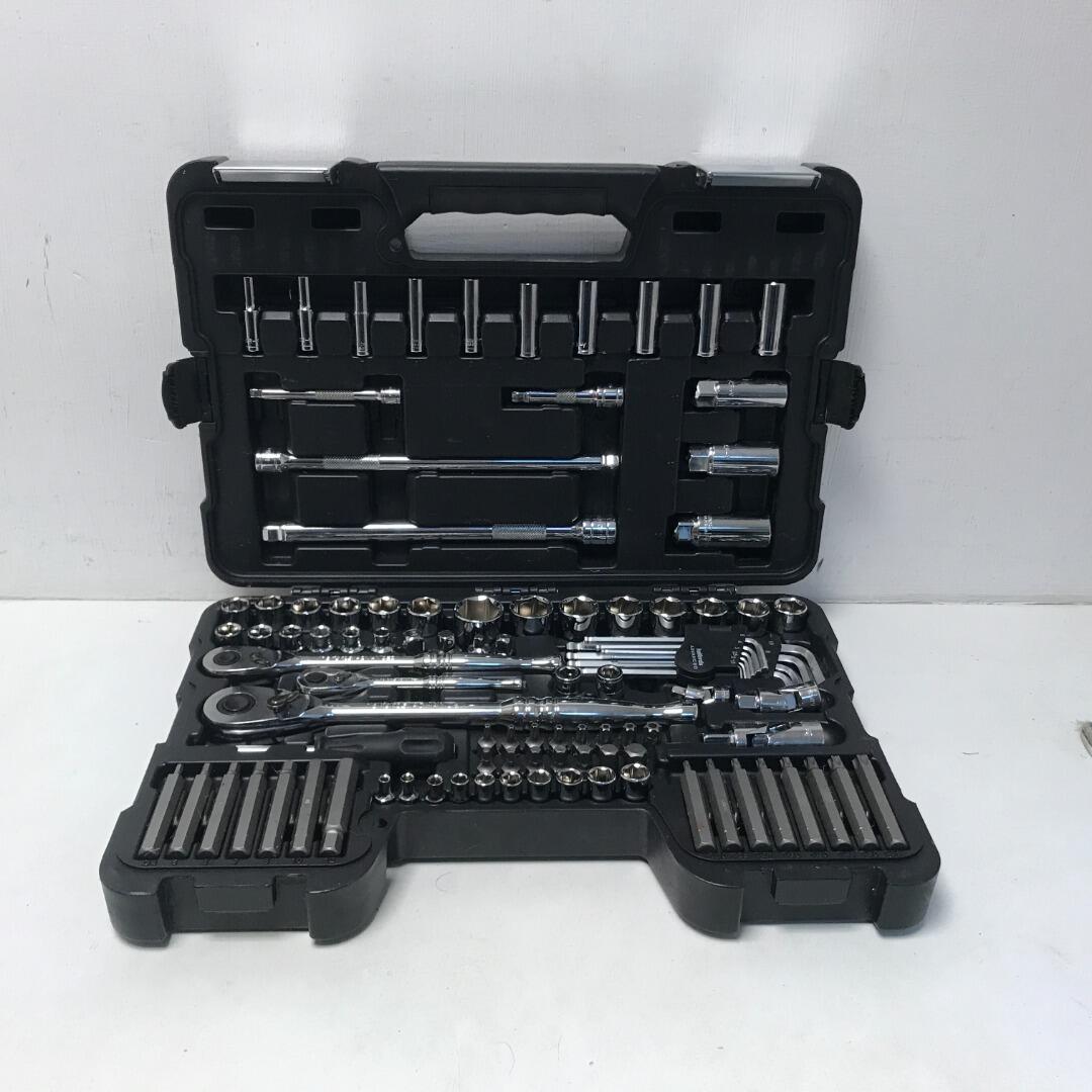 Halfords Advanced 100 Pc Socket Set