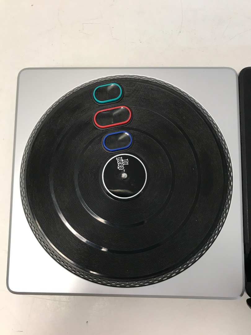 DJ Hero Nintendo Wii Game & Turntable