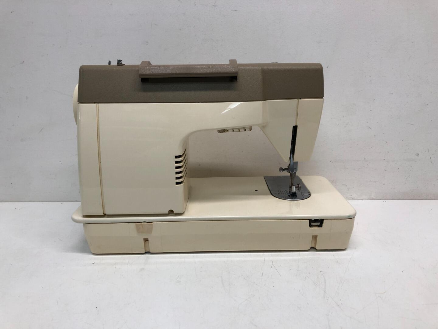 Singer 7106 Vintage Singer 7108 Electric Sewing Machine