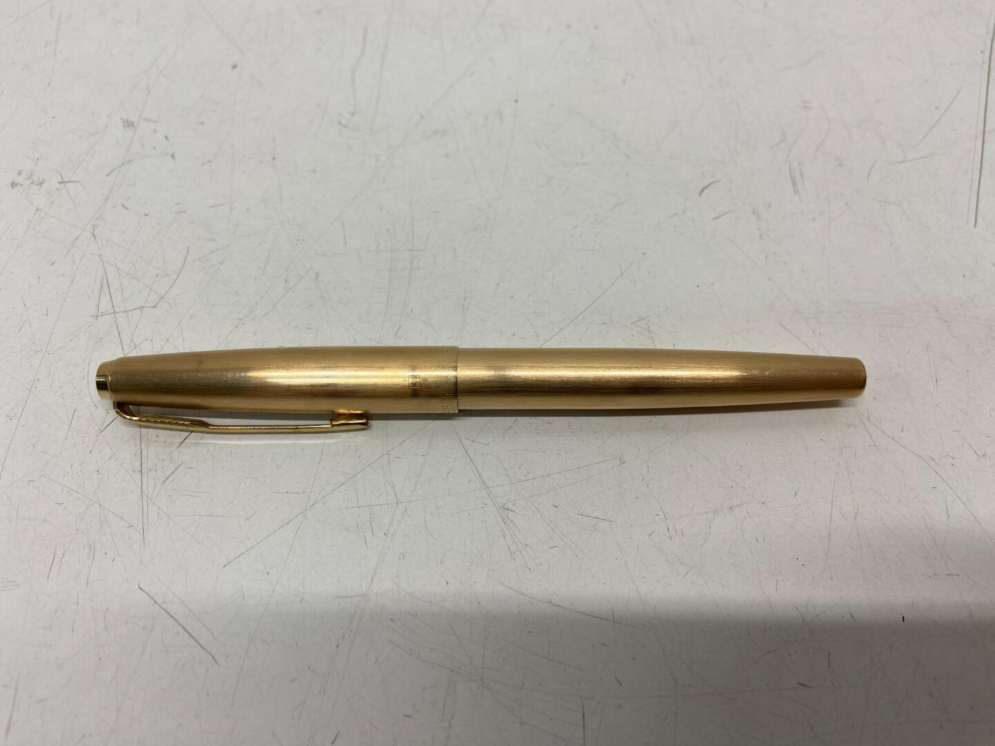 Vintage Parker 61 1/10 12k Rolled Gold Fountain Pen