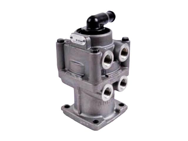This is an image of Volvo Basic Foot Valve 1698694 206500 HGV Truck Part