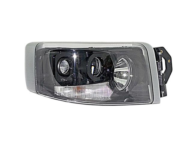 This is an image of Renault Headlamp R/H With Fog Lamp ManuaAdjustment 5010578484 680007 HGV Truck Part
