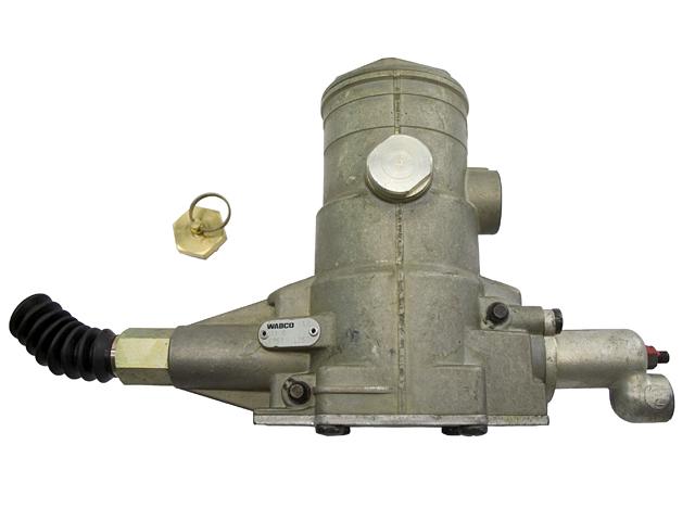 This is an image of Scania Load Sensing Valve Air Suspension 311204 106272OEM HGV Truck Part