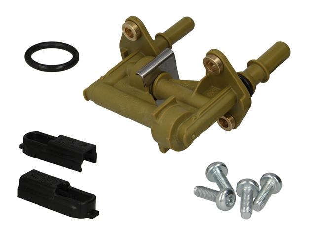 This is an image of Volvo, Renault Valve Dosage Connection Piece 21333211 7421333211 6230027 HGV Truck Part