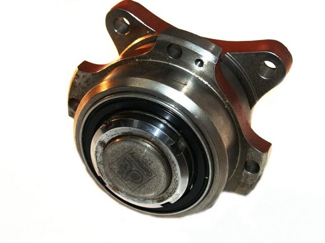 This is an image of a Refurbished Volvo Fan Mounting Pulley HGV Truck Part 1675786 21146743 202148R