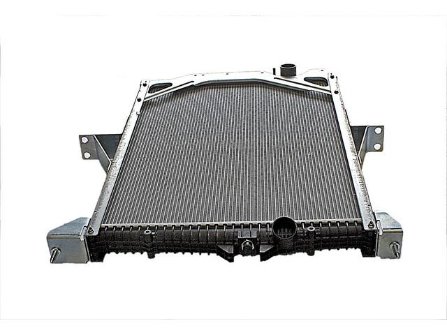 This is an image of a Refurbished Volvo Truck Radiator, 767mm HGV Truck Part 20460178 20482258 20517350 20536920 20722444 20936055 202390R
