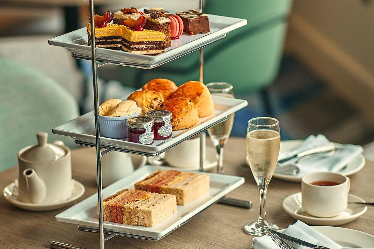 Indulgent 55 Minute Treatment And Sparkling Afternoon Tea For Two At The Crowne Plaza Reading East