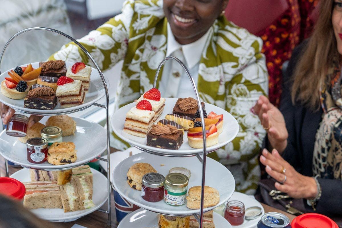 PG Tips Afternoon Tea Sightseeing Bus Tour for Two Adults and Two Children
