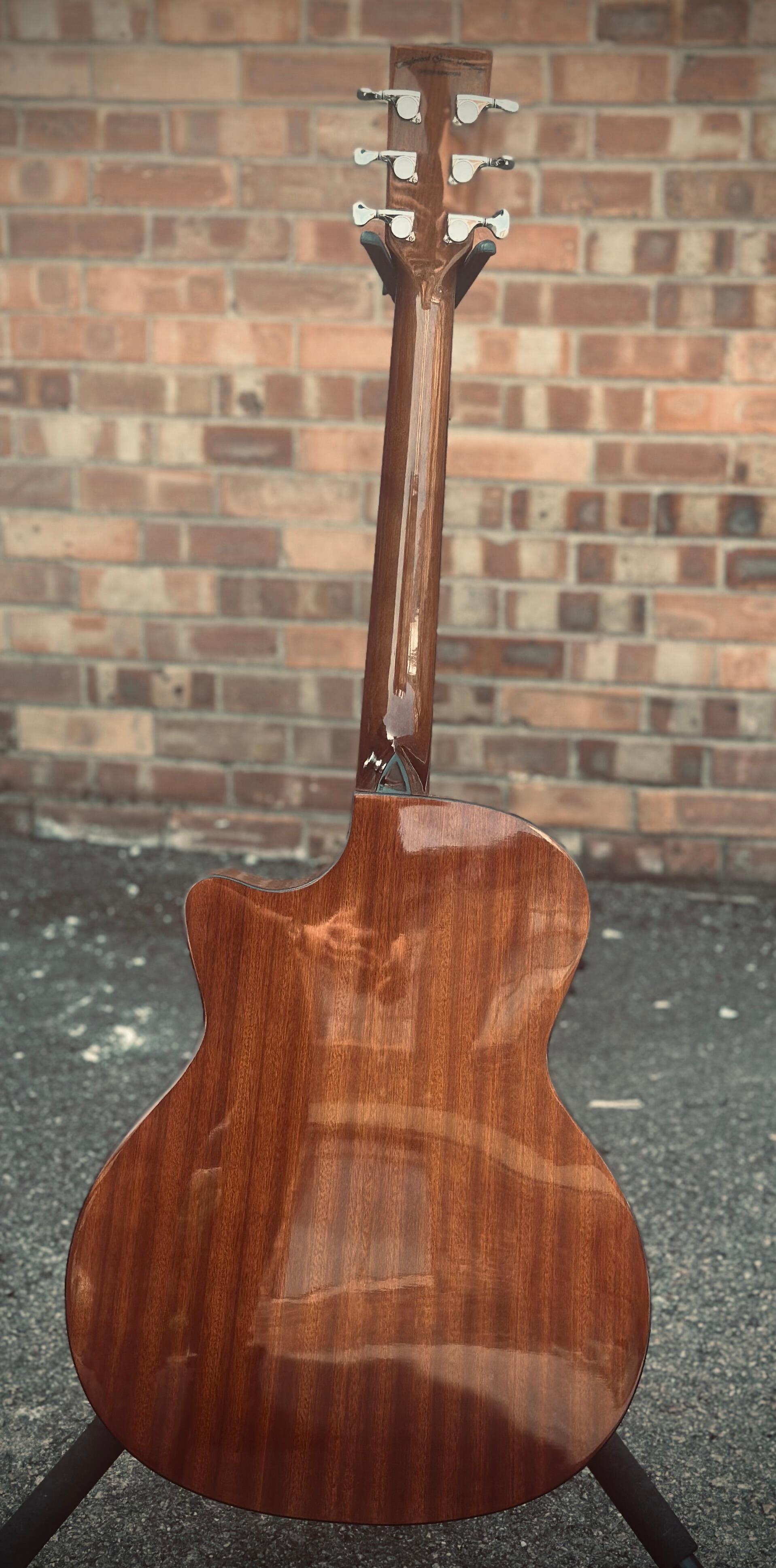 ブレスレット EOU STUDIO TANGLE PLANT B2 TW5CEAVB – Tanglewood Guitars