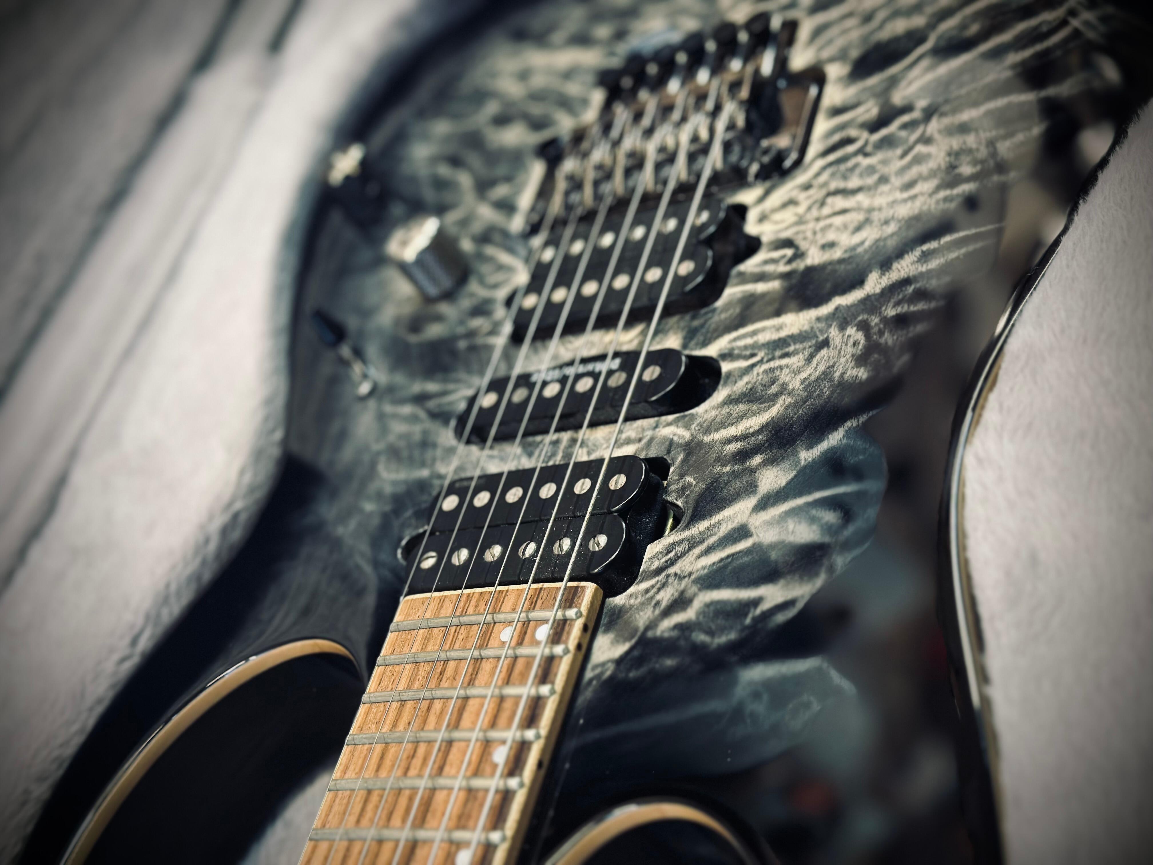 Ibanez - Premium RG970WQMZ - 2015 - Black Ice Burst - Pre Owned
