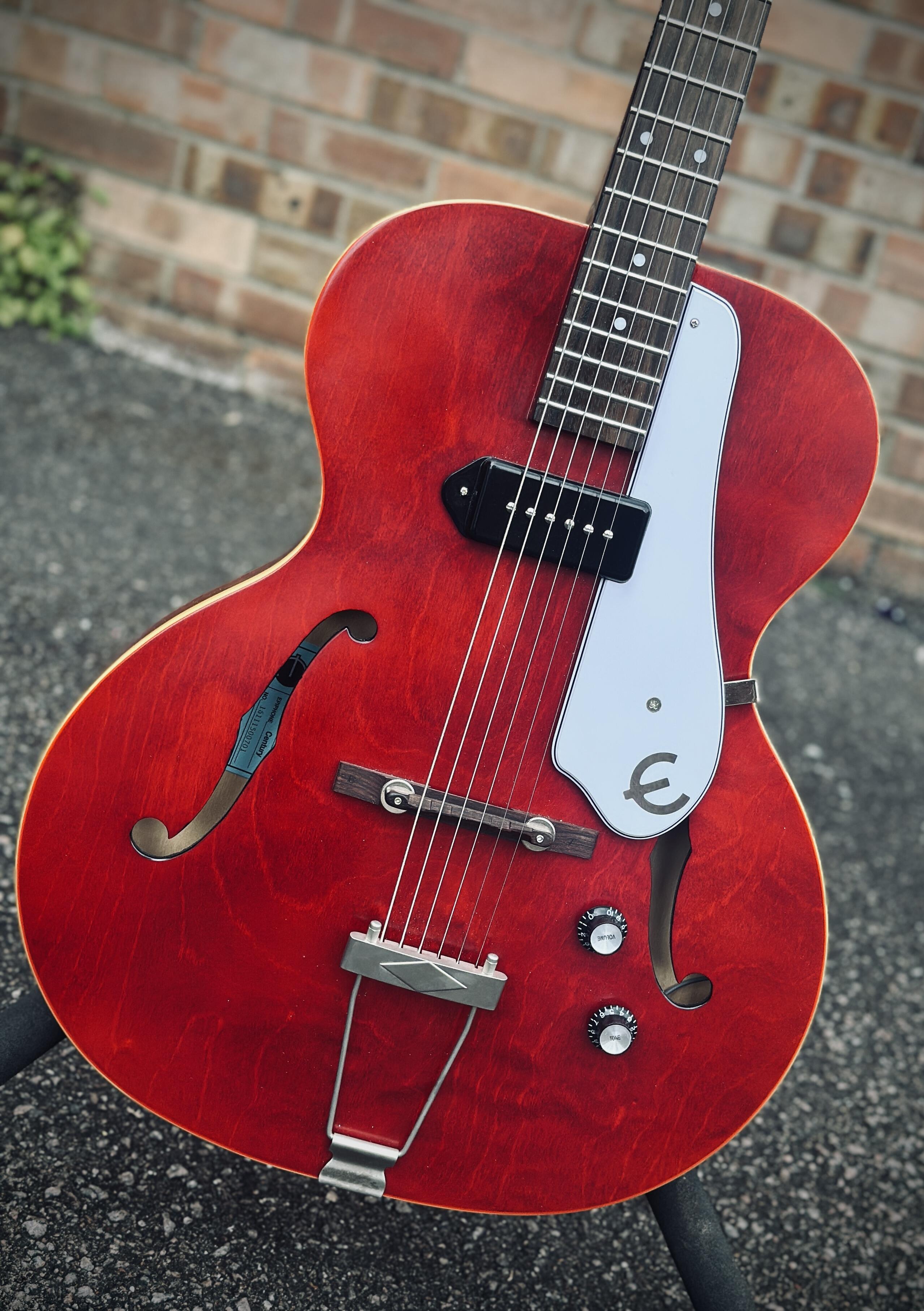 Epiphone - Inspired by 1966 Century E422T Cherry Pre owned