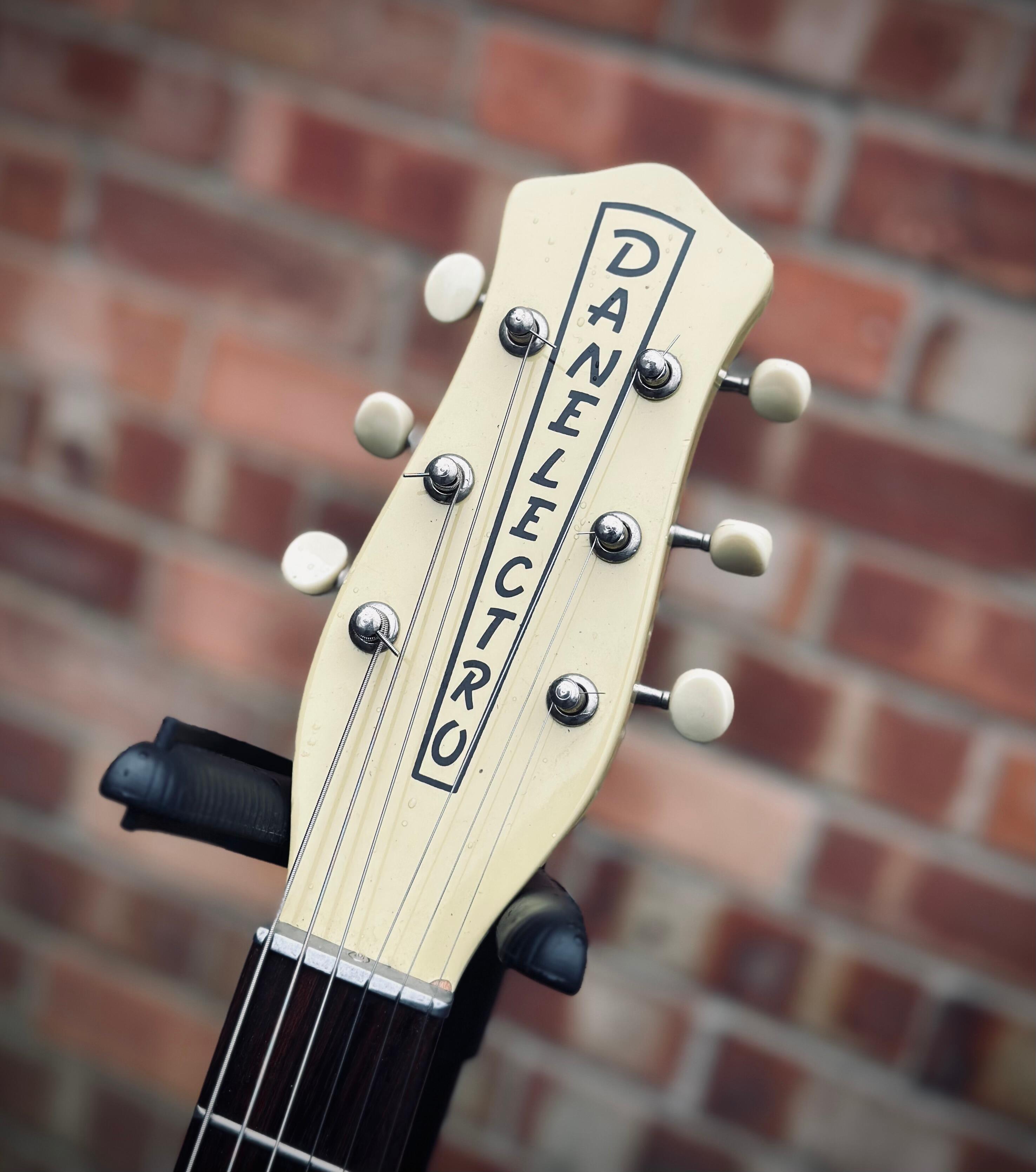 Danelectro - U2 Electric Guitar - Cream - Pre Owned